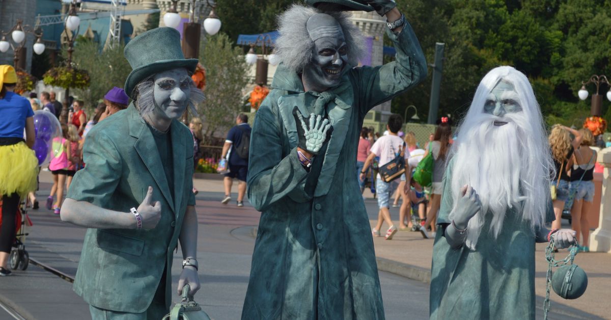 Disney Hitch Hiking Ghosts