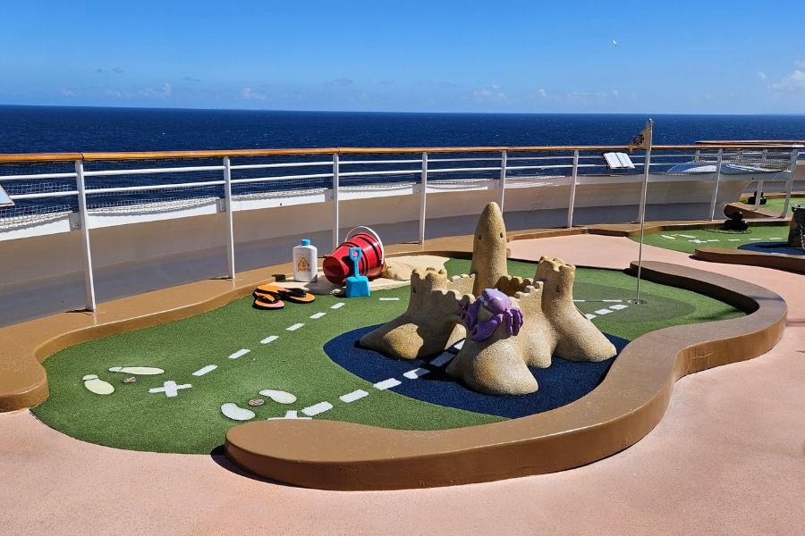 Mini Golf on Disney Fantasy Cruise